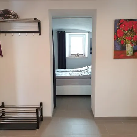 Wohnung-nummer-2 *
